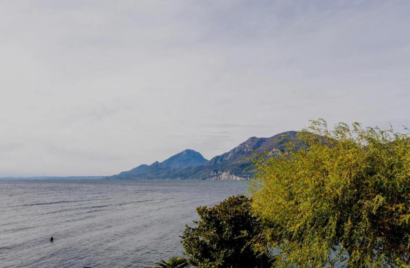Assenza Lake Front Sweet Apartment Brenzone sul Garda Exterior photo