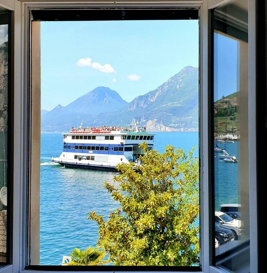 Assenza Lake Front Sweet Apartment Brenzone sul Garda Exterior photo